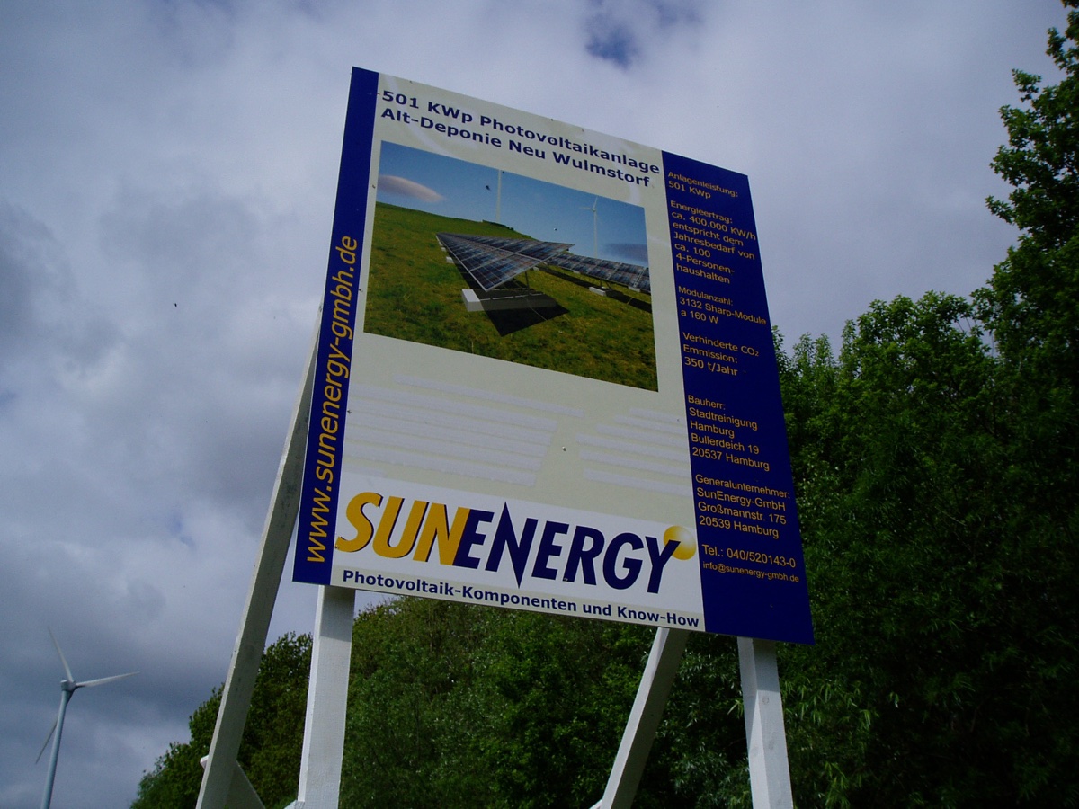 Bauschild einer Photovoltaikanlage von SunEnergy